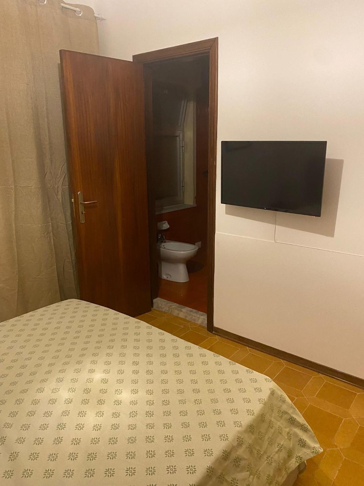 Mi 'Ffaciu E Mi Ricriu Casa Vacanze Castelmola Ngoại thất bức ảnh